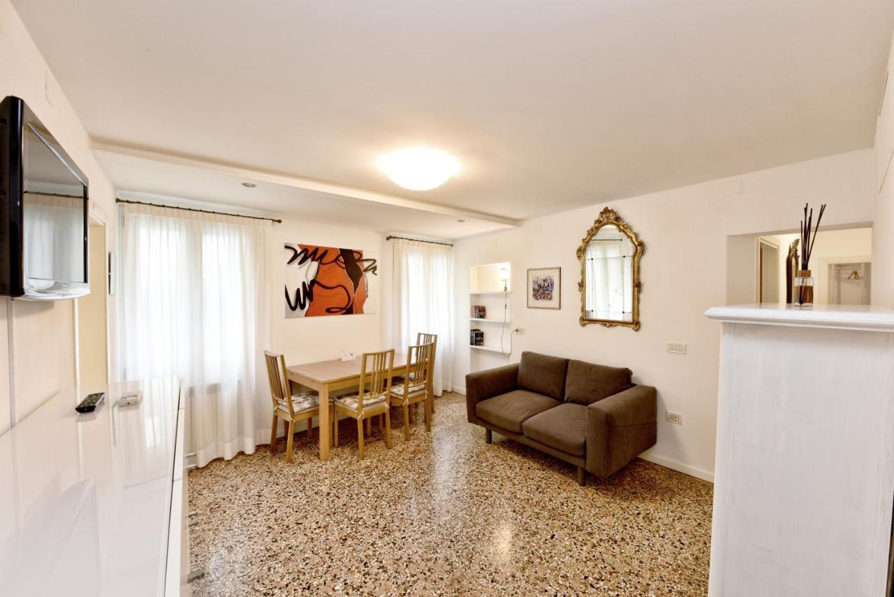 True 2 Bedrooms In The Heart Of Castello Veneza